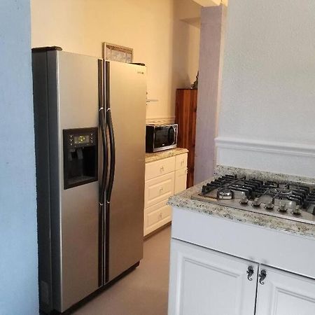 The Seahorse Apt - Lakeside And Close To The Beach Apartment Galveston Exterior photo
