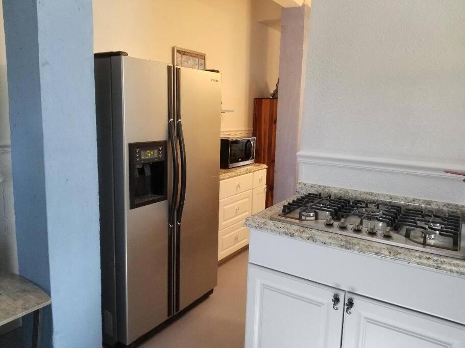 The Seahorse Apt - Lakeside And Close To The Beach Apartment Galveston Exterior photo