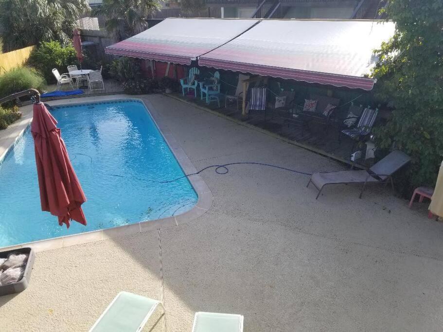 The Seahorse Apt - Lakeside And Close To The Beach Apartment Galveston Exterior photo