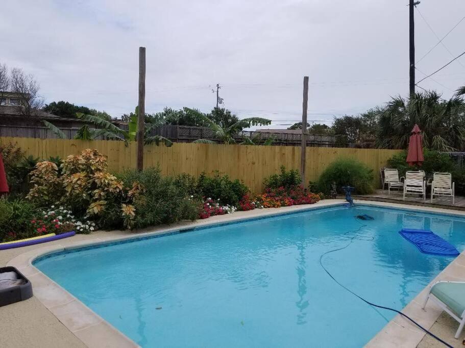 The Seahorse Apt - Lakeside And Close To The Beach Apartment Galveston Exterior photo
